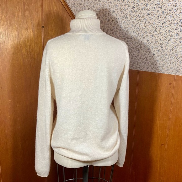 Cashmere Charter Club Luxury Turtleneck Sweater Sz Medium - Picture 3 of 6